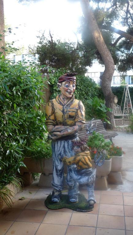 Hotel Ribes Roges Vilanova i la Geltrú Εξωτερικό φωτογραφία