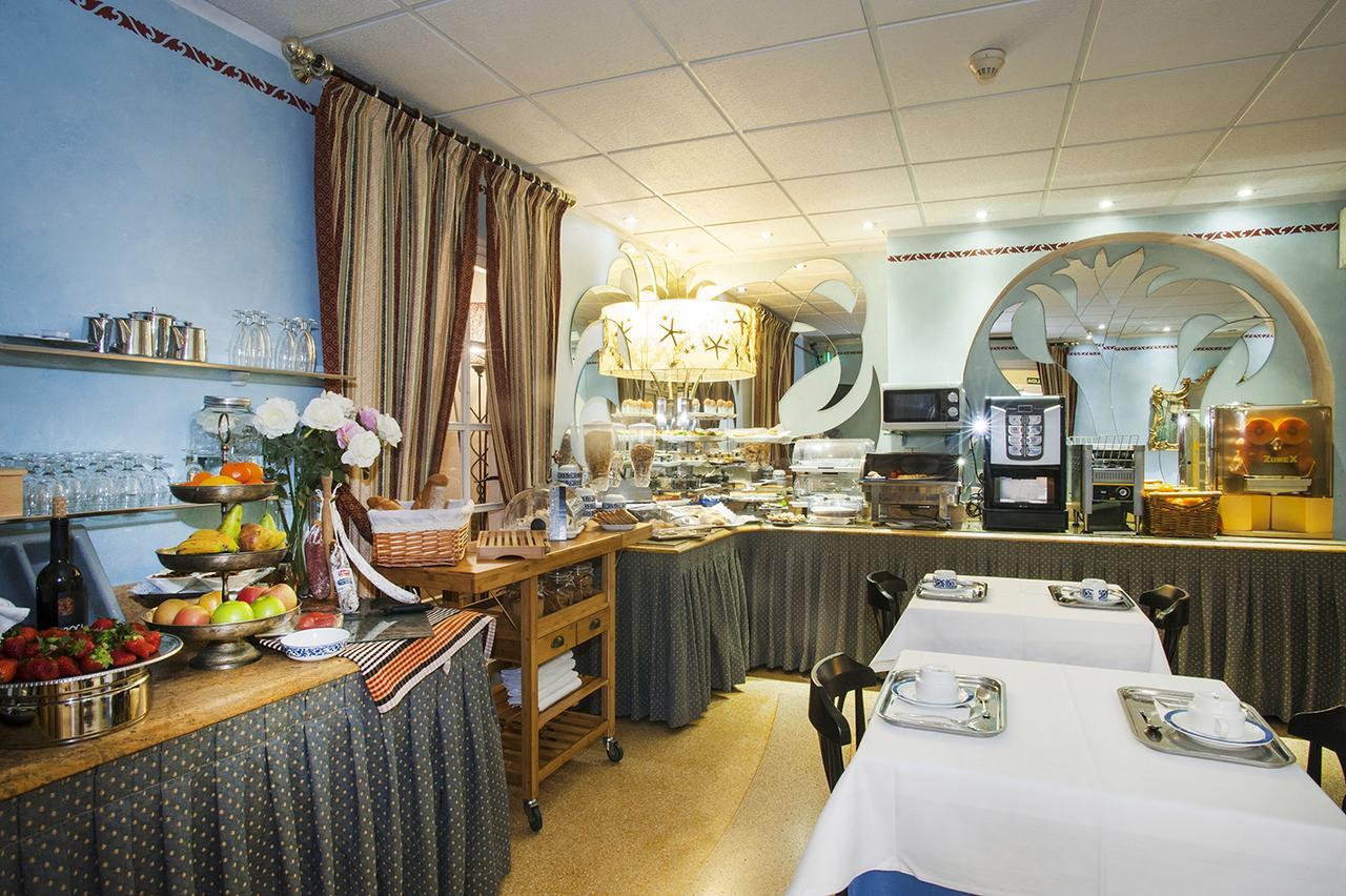Hotel Ribes Roges Vilanova i la Geltrú Εξωτερικό φωτογραφία