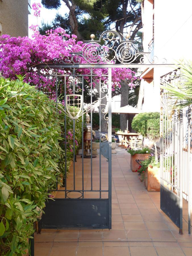 Hotel Ribes Roges Vilanova i la Geltrú Εξωτερικό φωτογραφία