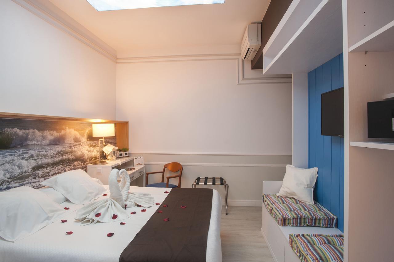 Hotel Ribes Roges Vilanova i la Geltrú Εξωτερικό φωτογραφία