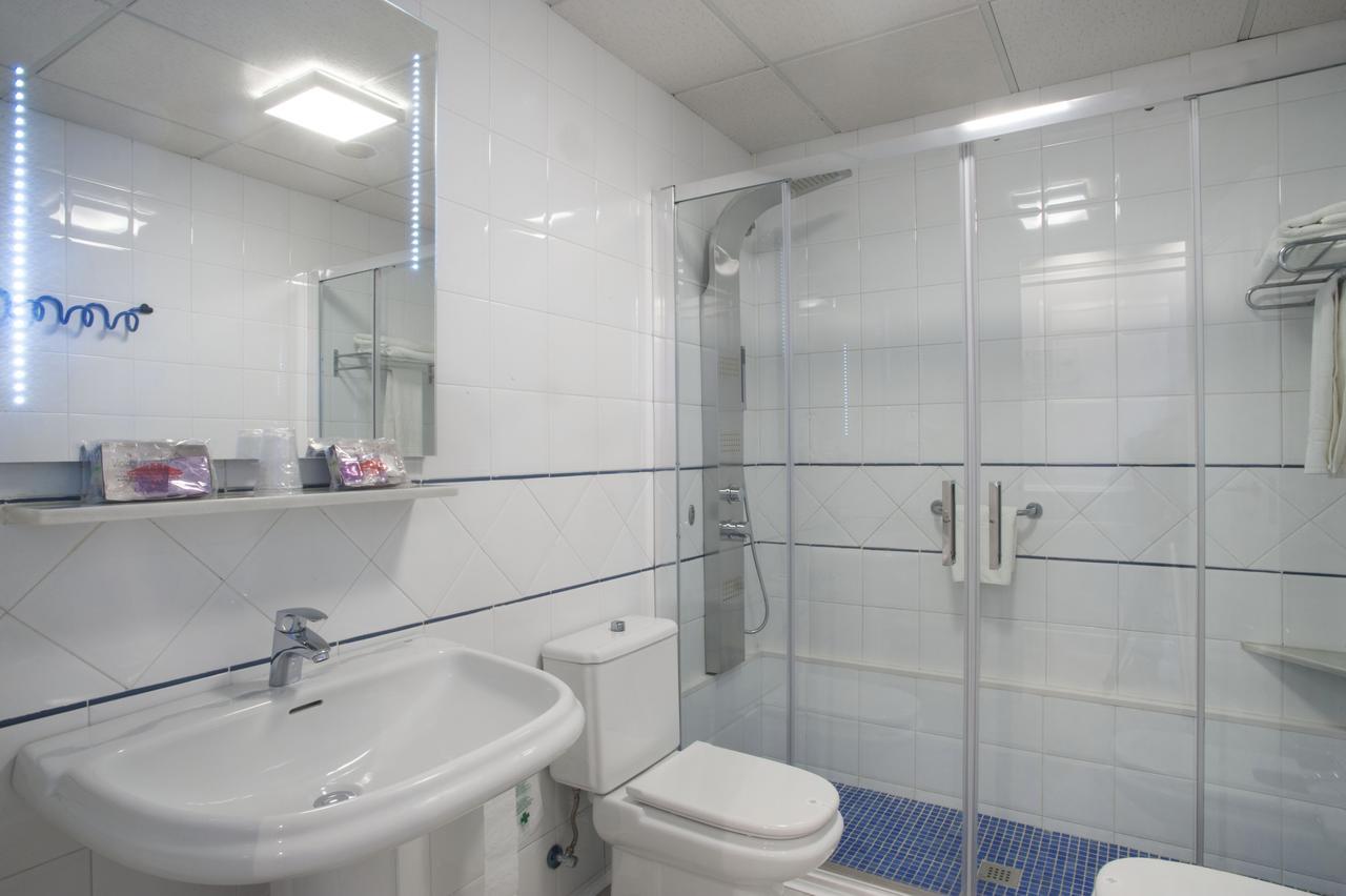 Hotel Ribes Roges Vilanova i la Geltrú Εξωτερικό φωτογραφία
